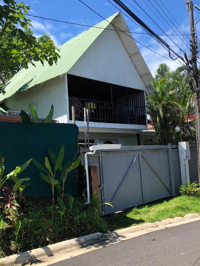 Cockatoo Studio Apartments มานูเอล อันโตนิโอ ภายนอก รูปภาพ